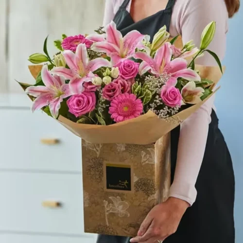 Enigmas Flower-Pink Roses Lily-Flower Delivery in London